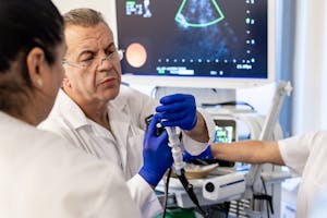 Bronhoscopia intervențională – diagnostic pulmonar de precizie, minim invaziv, la MONZA ARES