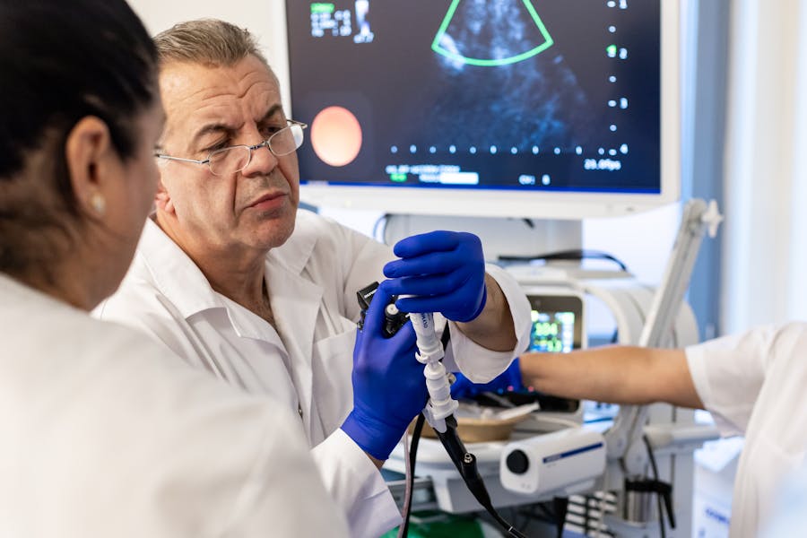 Bronhoscopia intervențională – diagnostic pulmonar de precizie, minim invaziv, la MONZA ARES