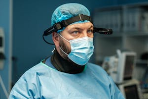 Închiderea percutană a auriculului atriului stâng – soluție modernă pentru pacienții cu fibrilație atrială și risc hemoragic crescut