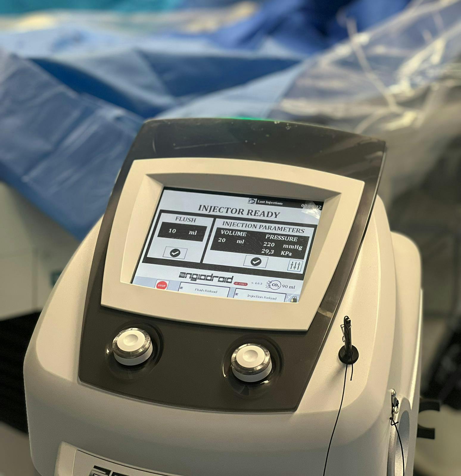 Angiografia cu dioxid de carbon — o opțiune modernă pentru pacienții cu risc renal crescut