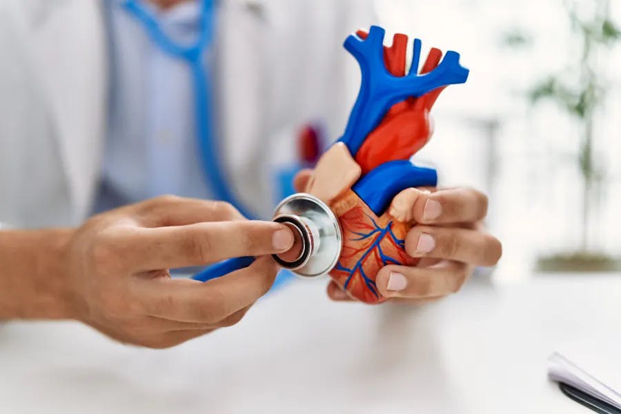 Suflul sistolic: Cauze, simptome, diagnostic și opțiuni de tratament