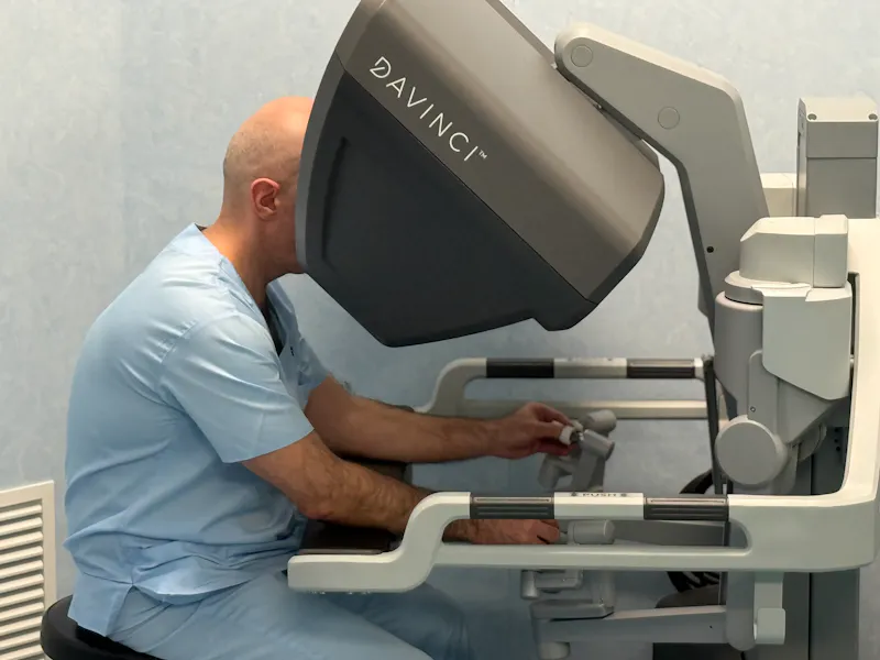 Soluție chirurgicală robotizată pentru o stenoză esofagiană severă post fistulă eso-pleurală