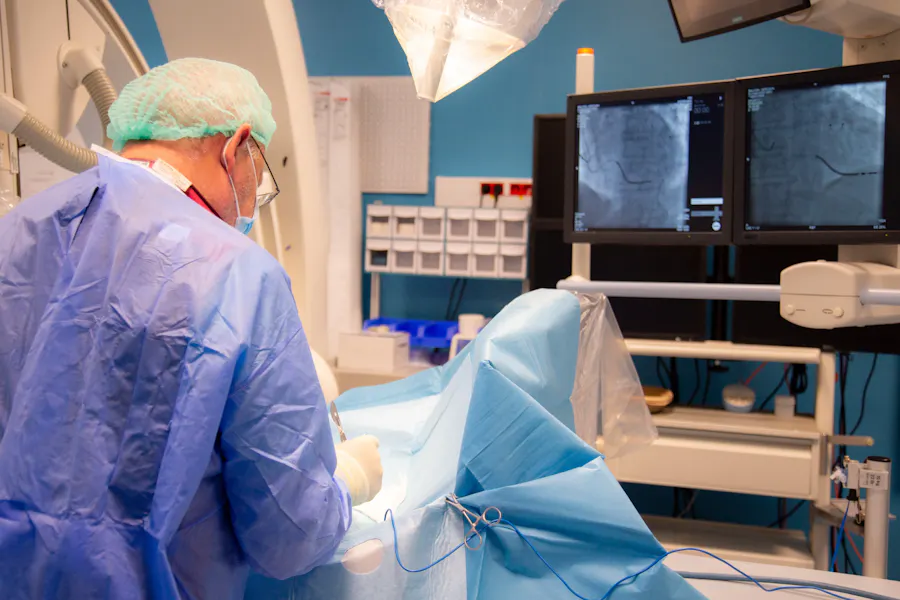 O procedură complexă de resincronizare cardiacă, realizată cu succes la MONZA ARES, într-un caz cu anatomie dificilă