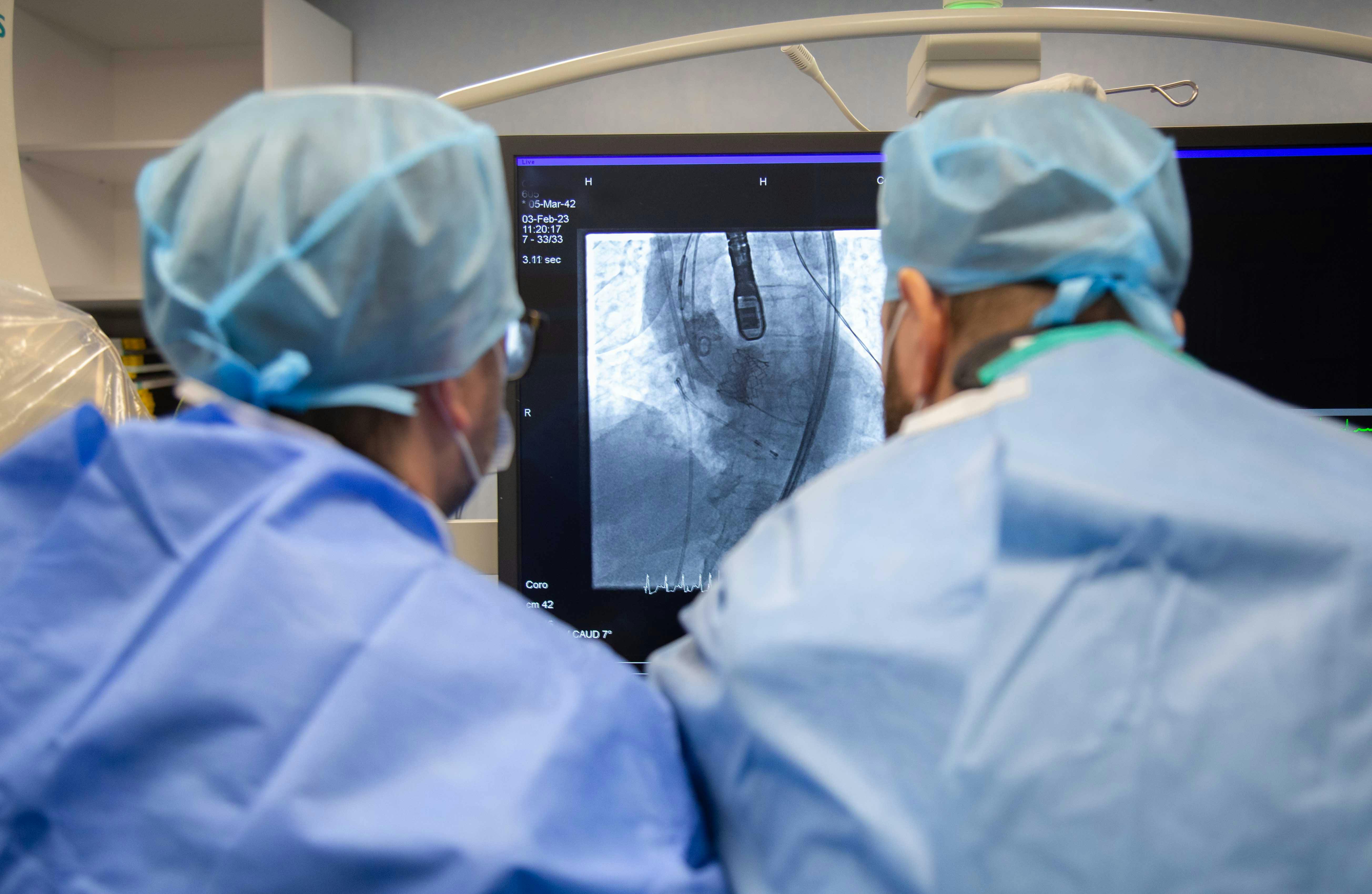 ARES – centrul privat cu cele mai multe proceduri TAVI realizate în ultimii 10 ani. Peste 270 de implantări percutane de valvă aortică