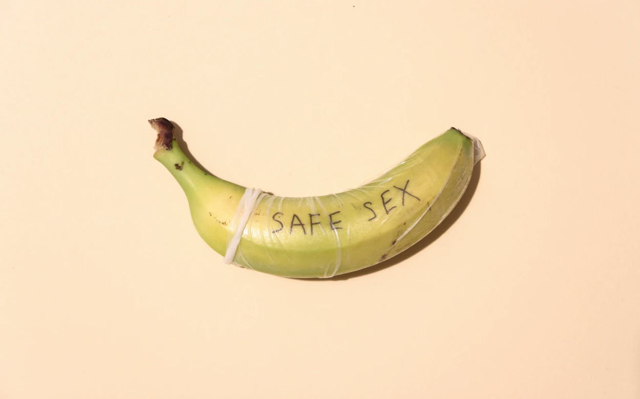 Banana in a condrom
