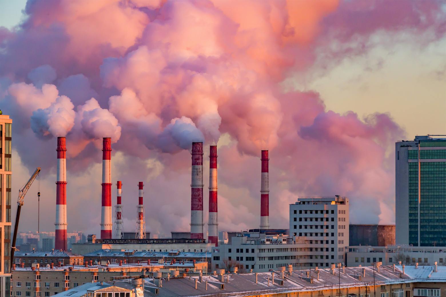 Image of a factory emitting clouds of gas representing the Sterigenics cancer lawsuits.