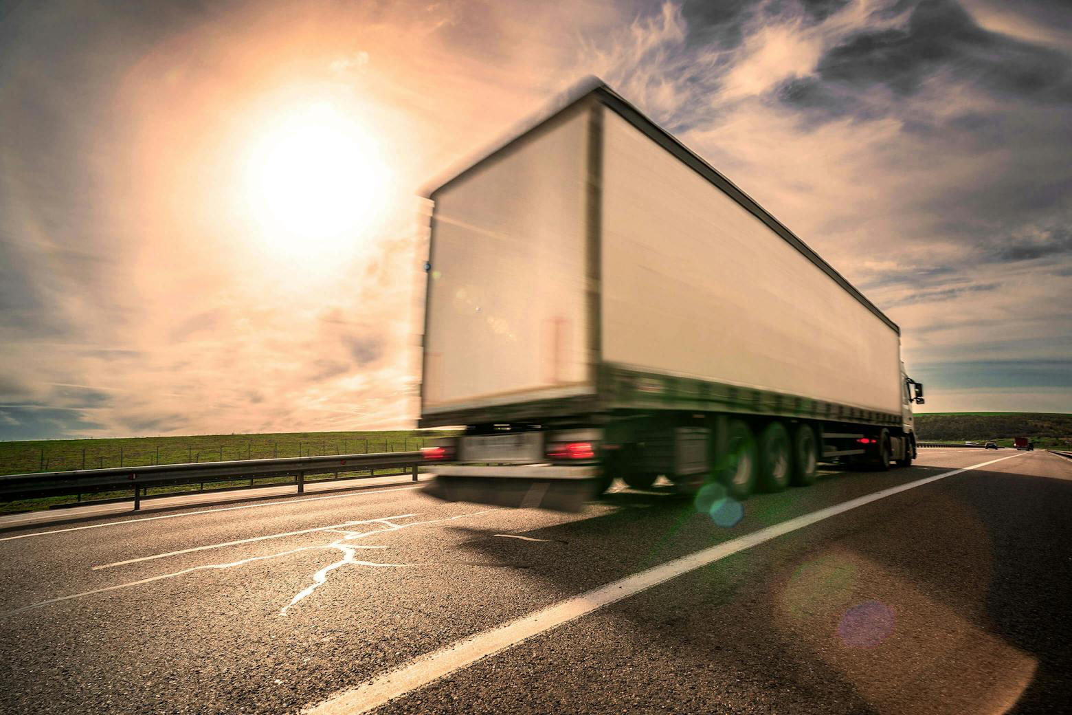 A photo of a truck storing Zantac in the sun, as exposure to heat during storage and transportation causes the heartburn medication to become contaminated with NDMA.