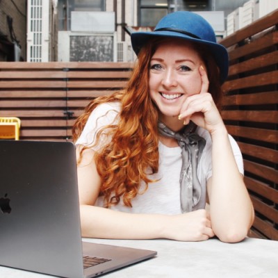 Jessica Kelly, freelance copywriter for Meetify.com