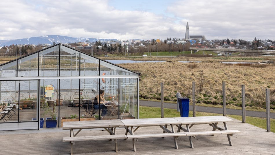 The Greenhous in Vatnsmýri-nature Reserve few meeters from City Center Reykjavík