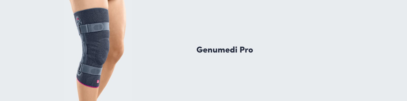 Genumedi Pro Orthese vor grauem Hintergrund.