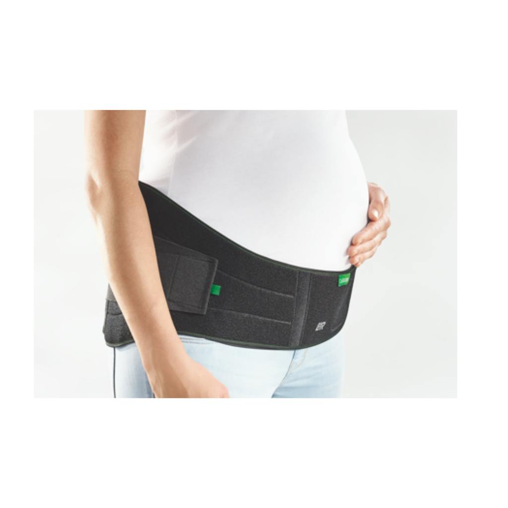 Frau trägt Cellacare Materna Classic