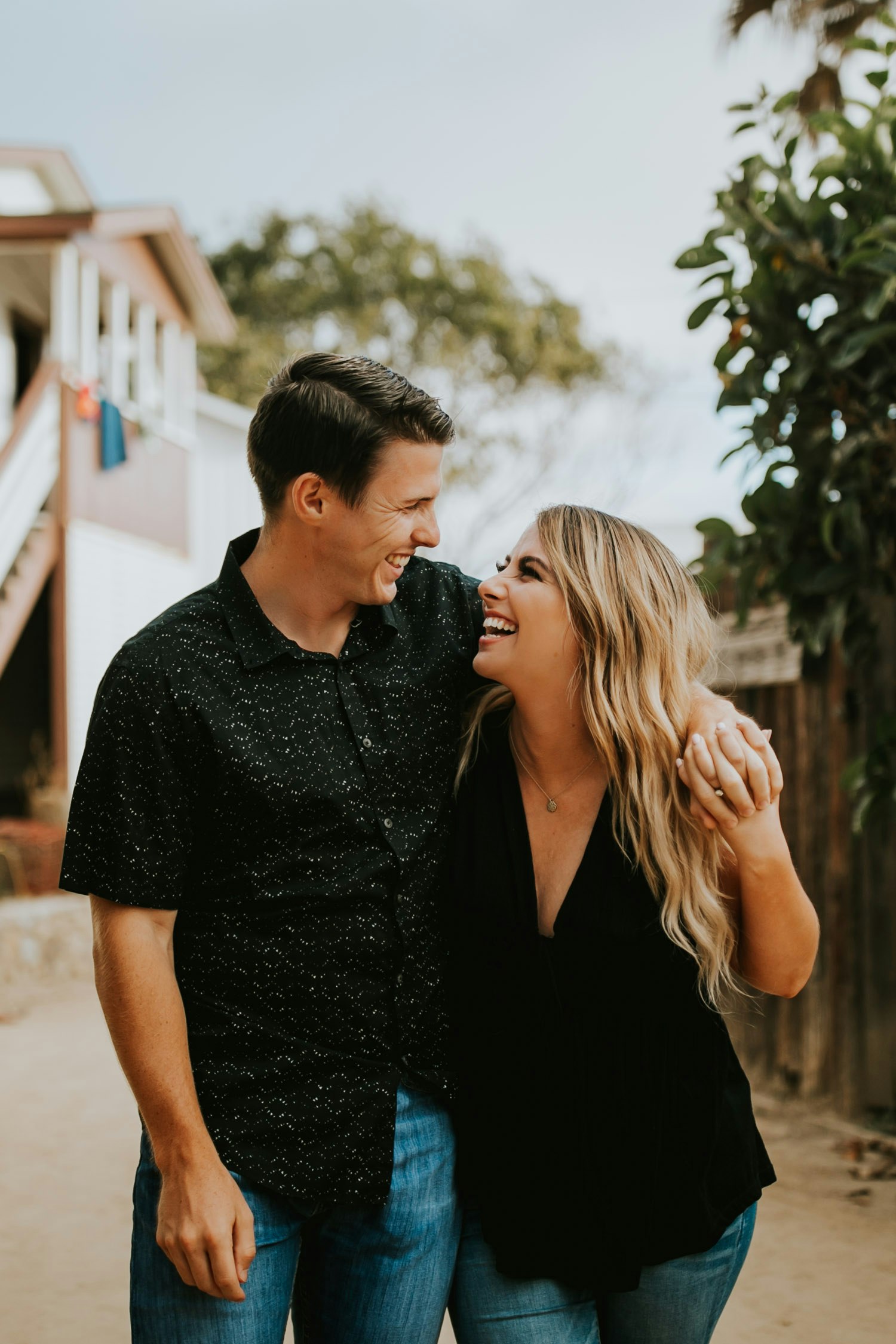 laura-collin-summer-engagement-crystalcove-2019-2