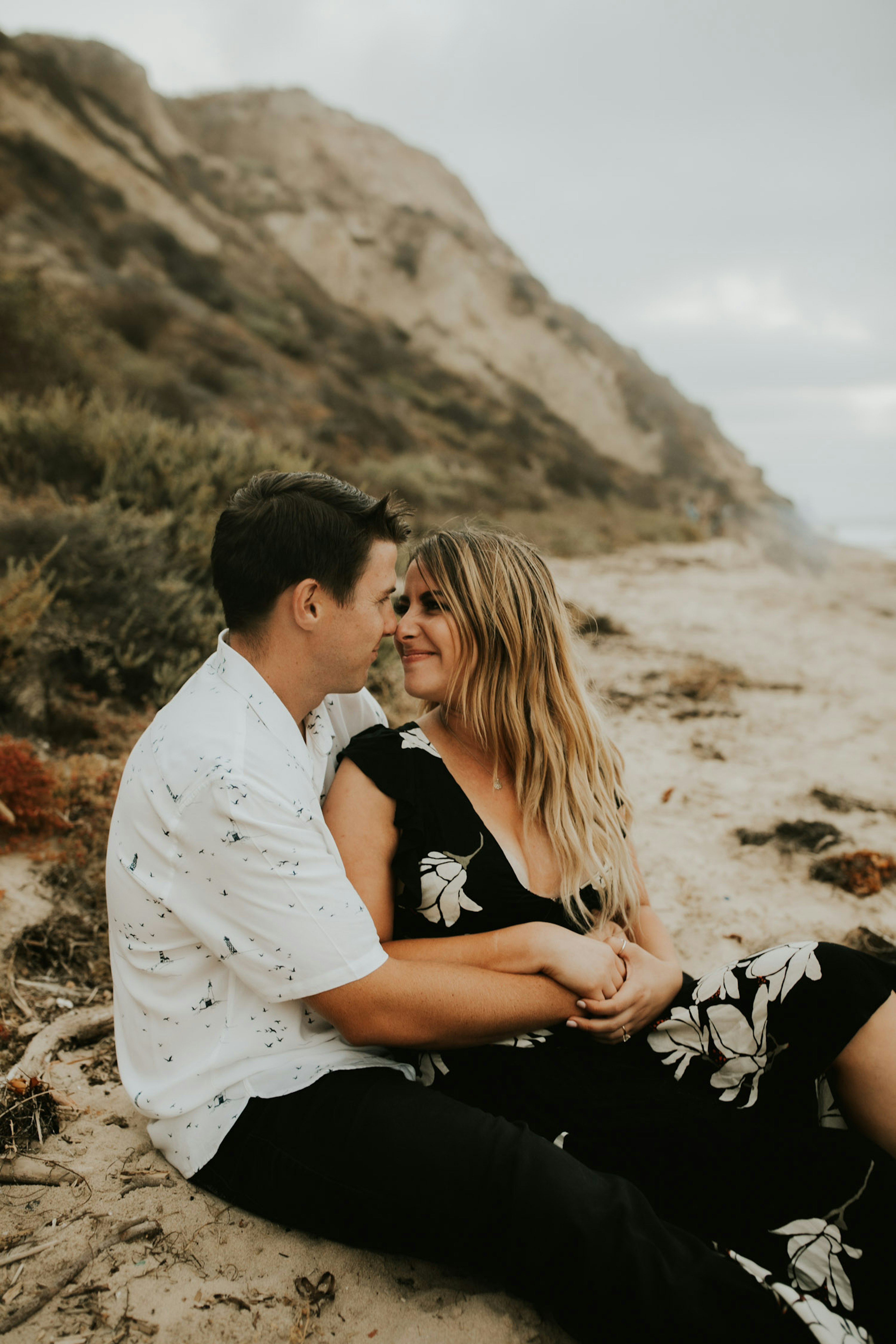 laura-collin-summer-engagement-crystalcove-2019-28