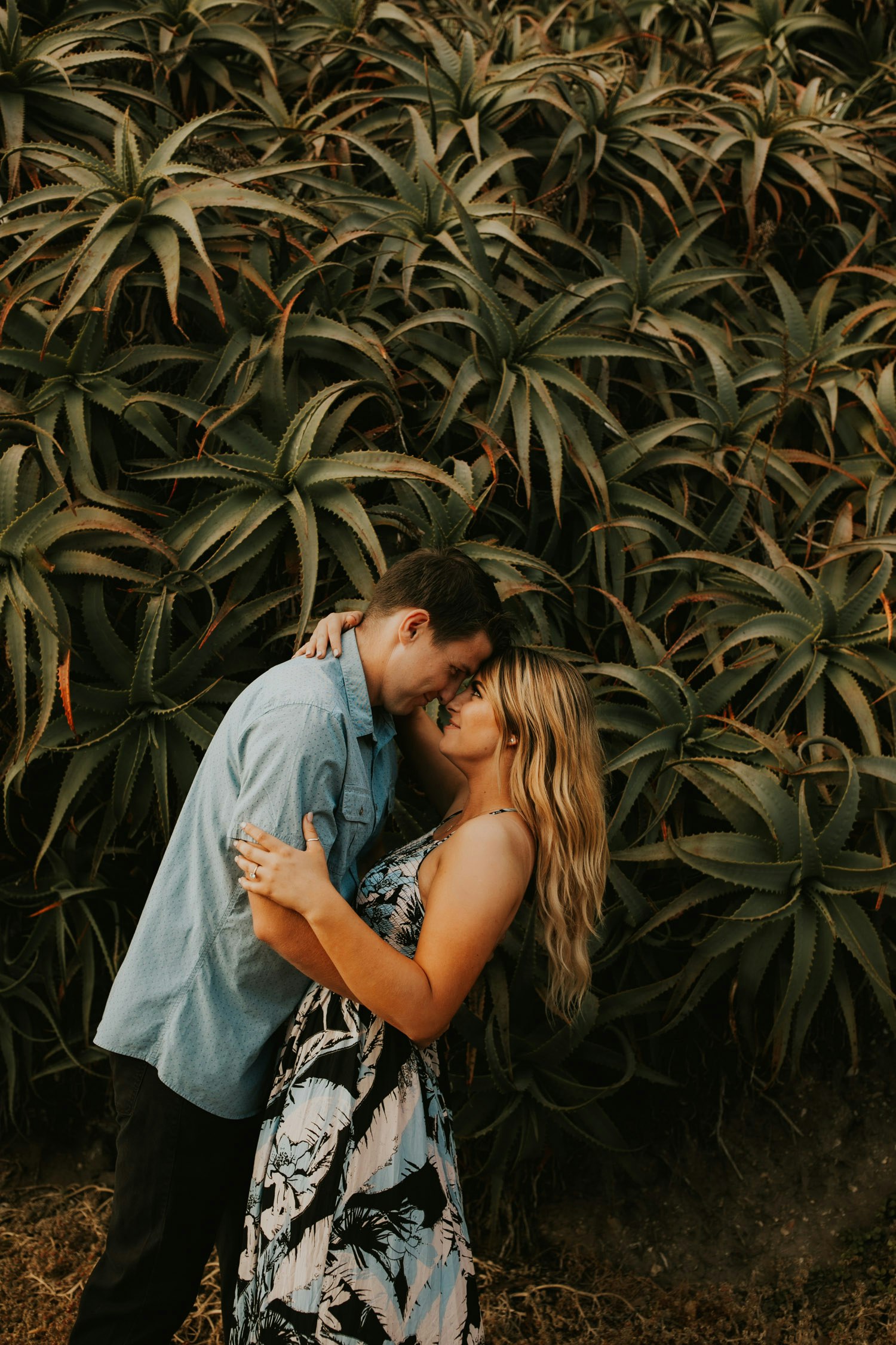 laura-collin-summer-engagement-crystalcove-2019-11