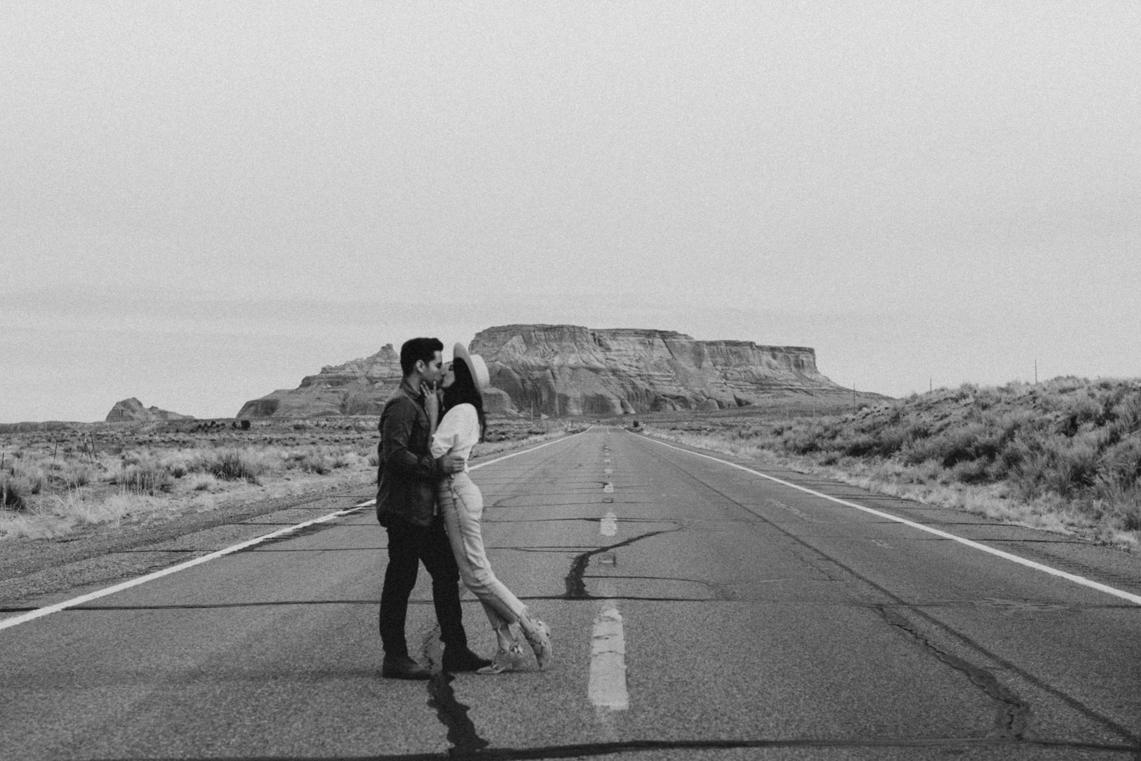 arizona-roadtrip-engagement-session-118