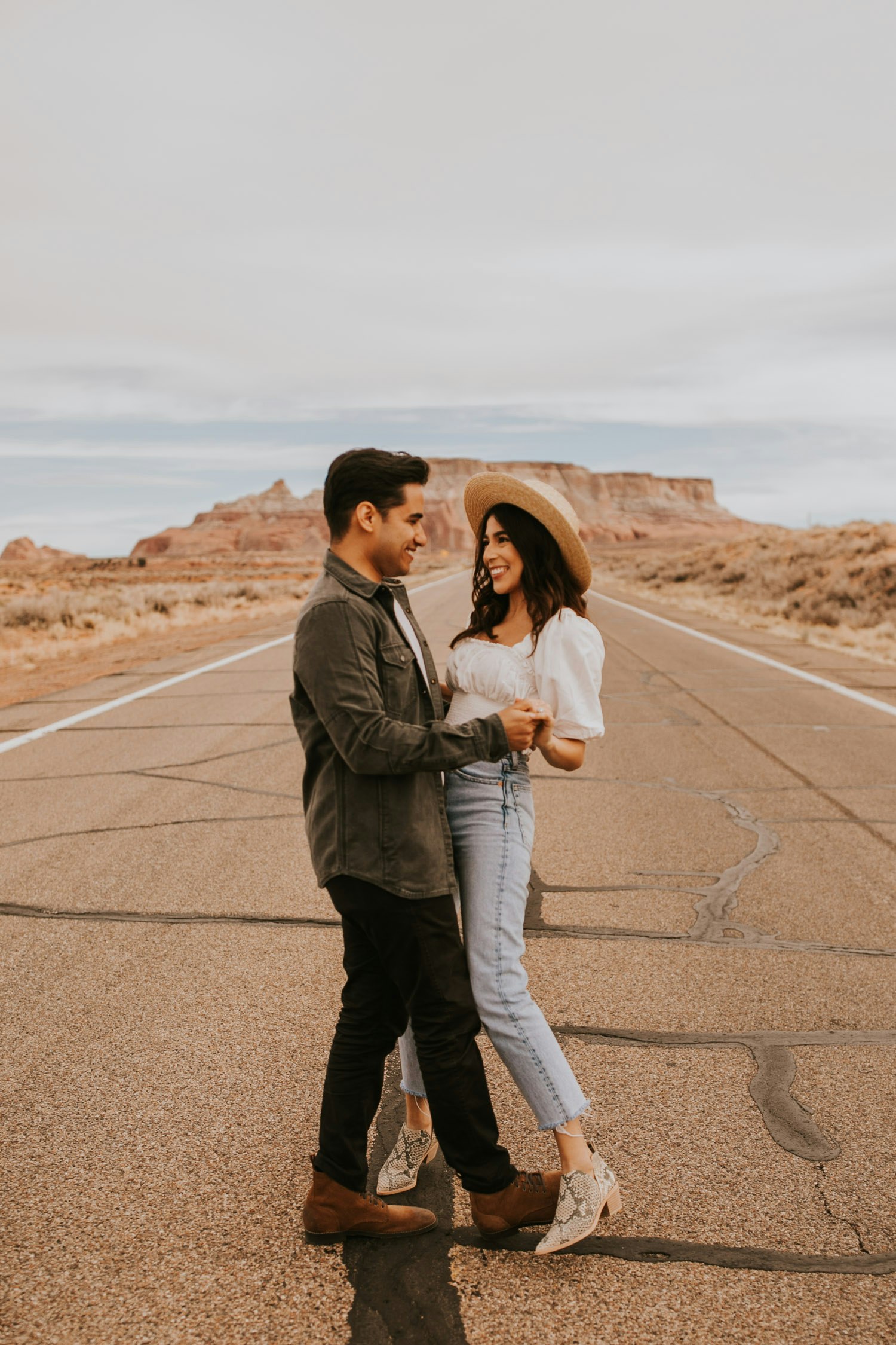 arizona-roadtrip-engagement-session-108