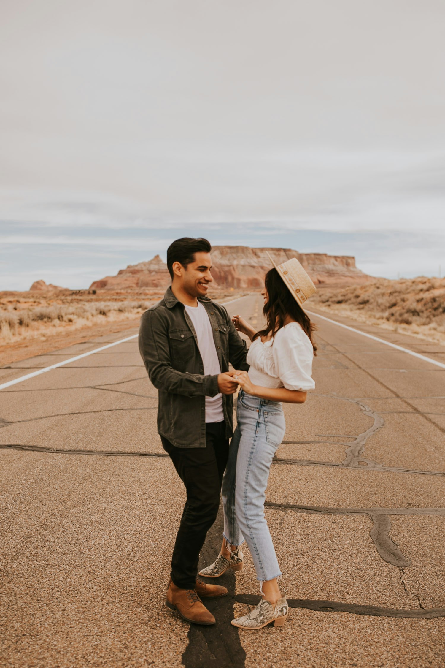 arizona-roadtrip-engagement-session-109