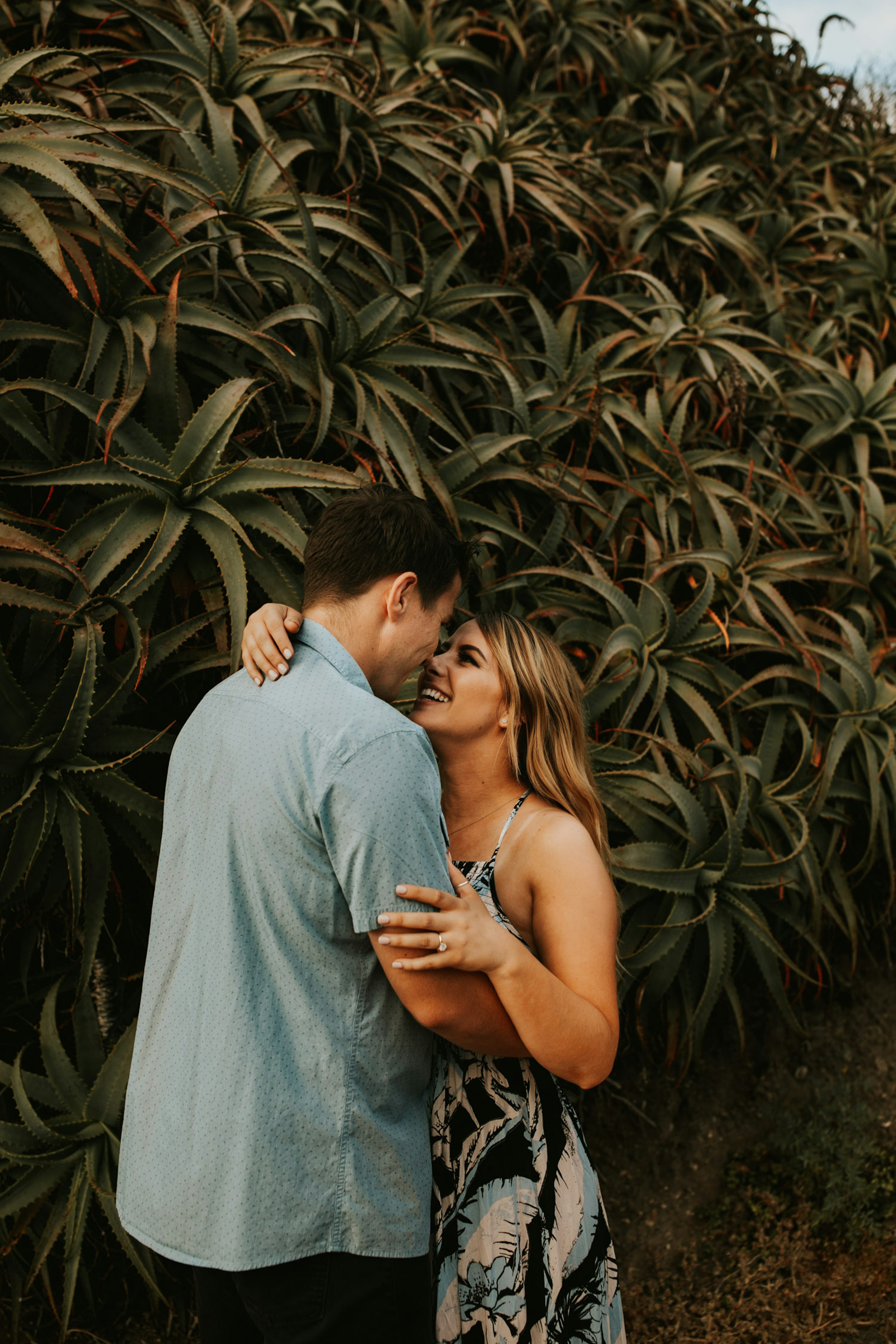 laura-collin-summer-engagement-crystalcove-2019-10