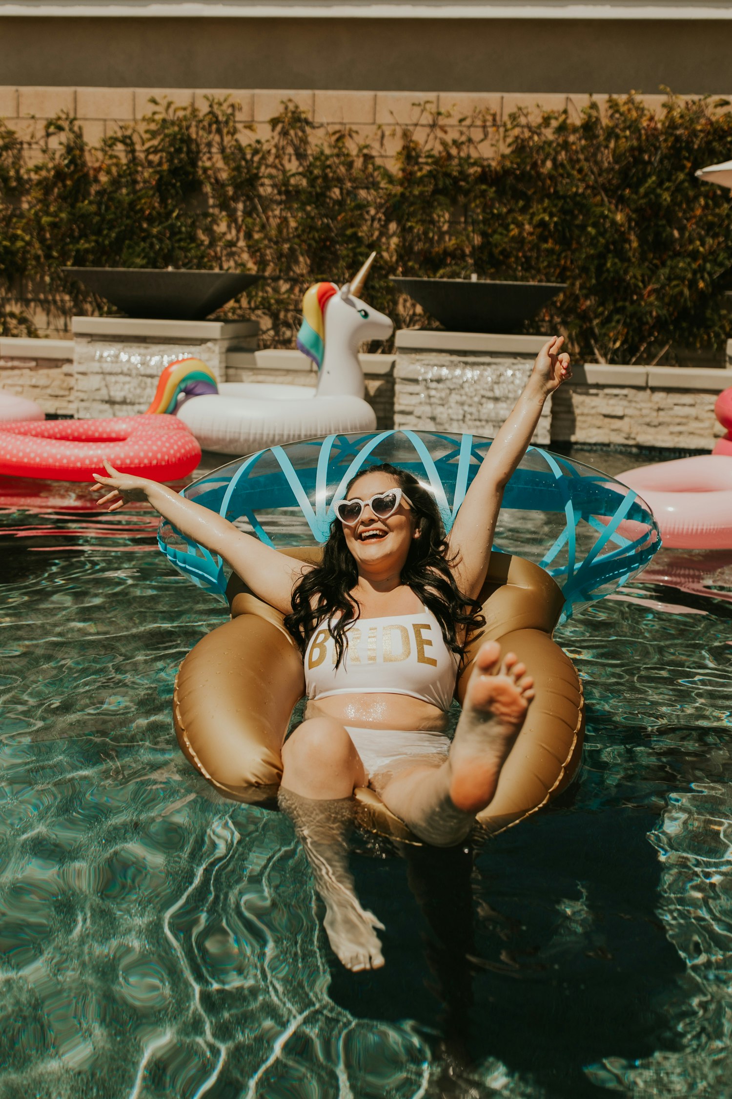 pink-palmsprings-bachelorette-24