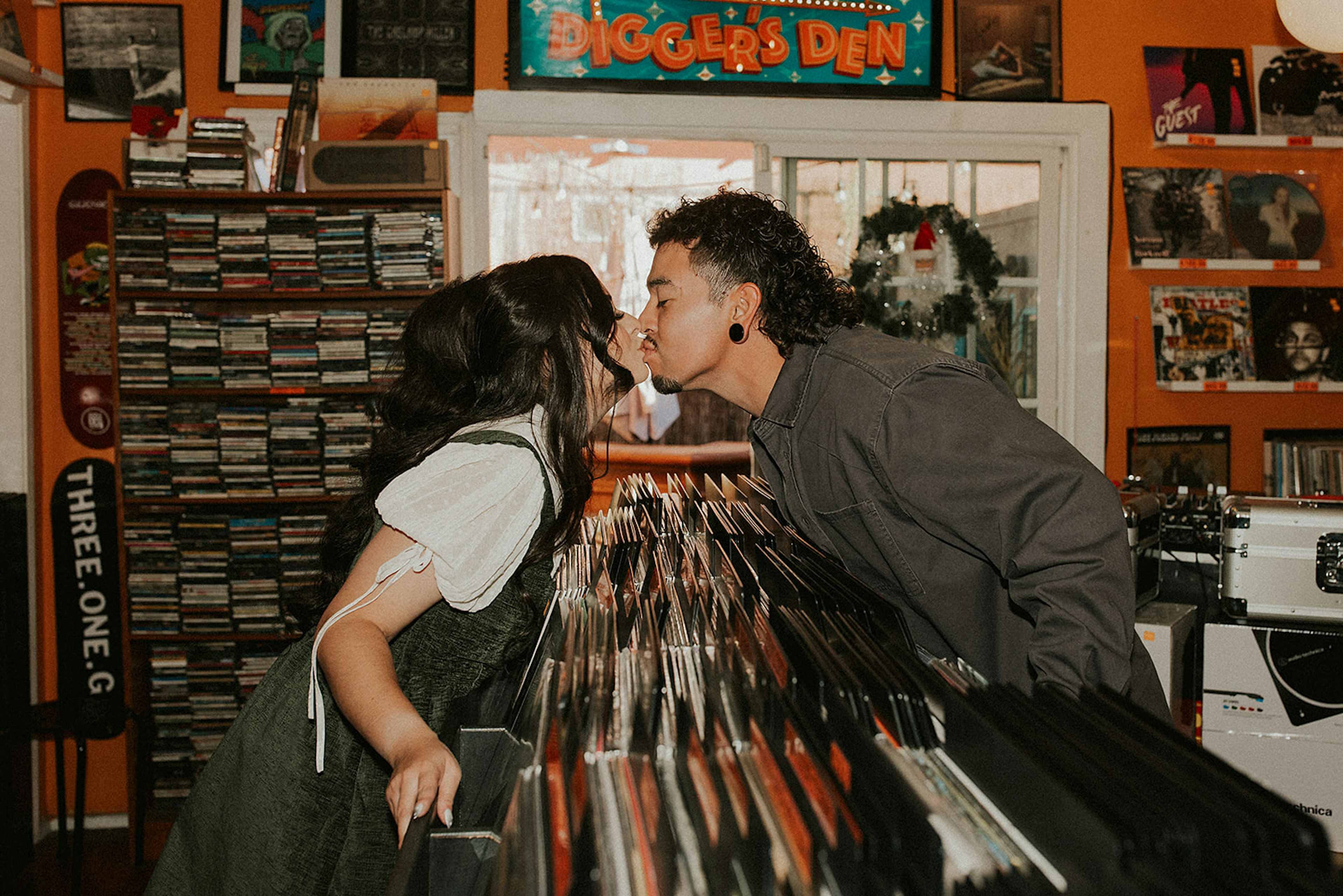 sandiego-recordstore-engagementsession-45-