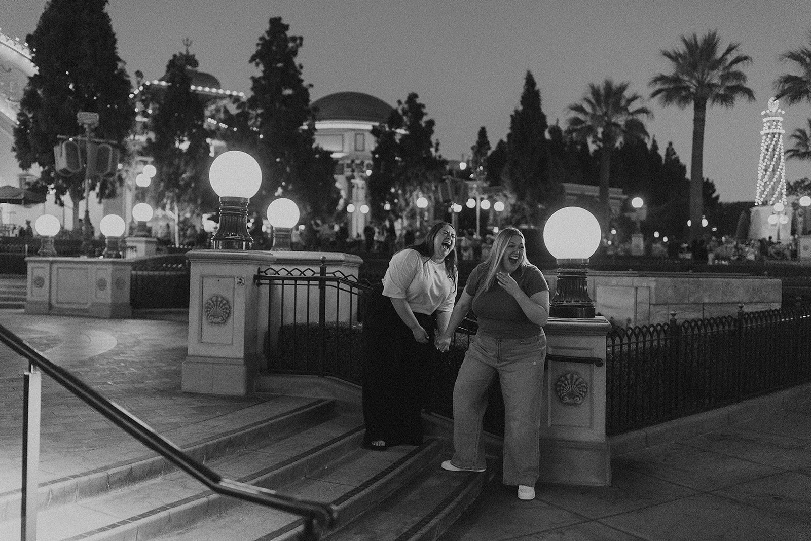 _disneyland-honeymoon-disneylandphotoshoot-41-