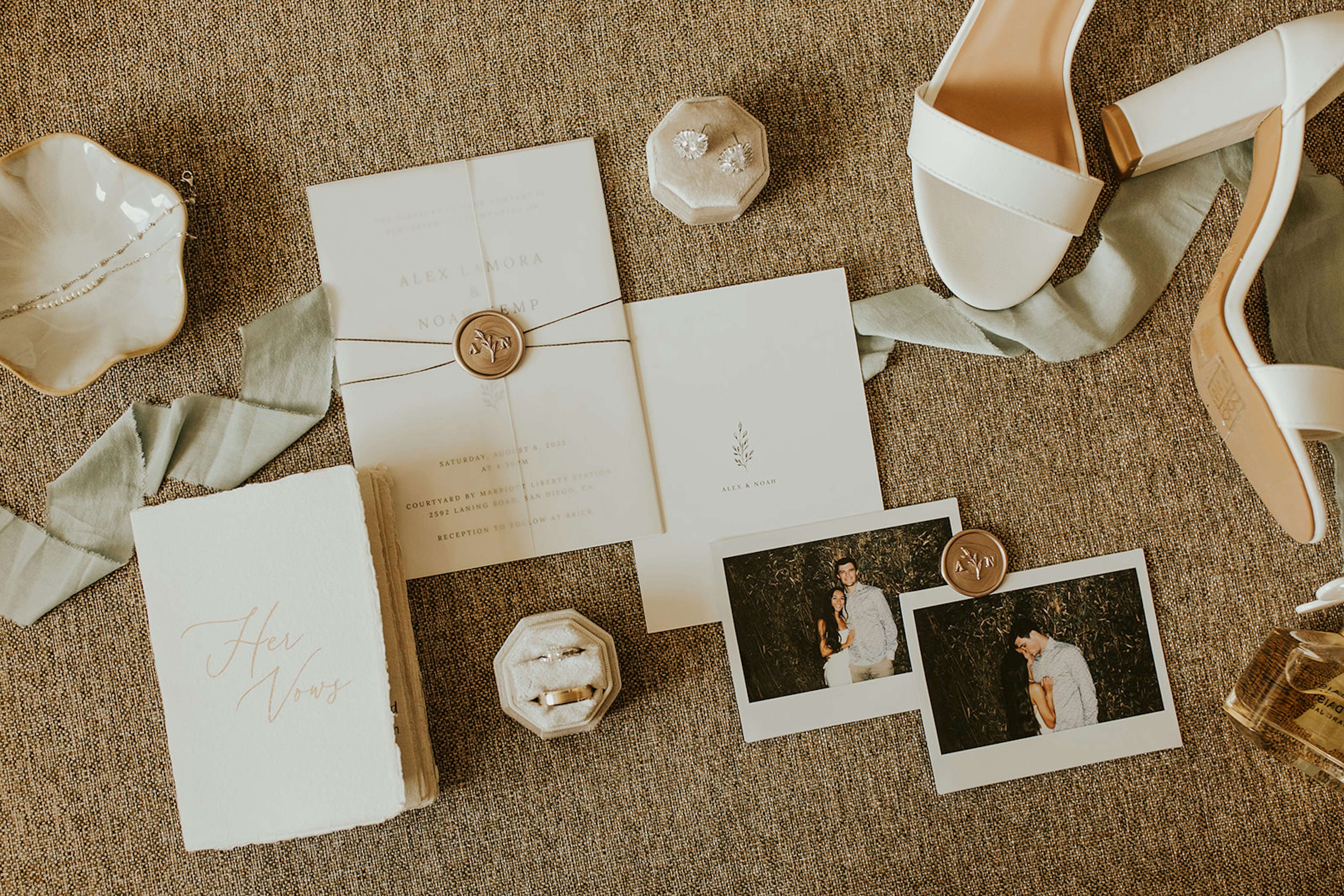 romantic-summerwedding-libertystation-brick-3-