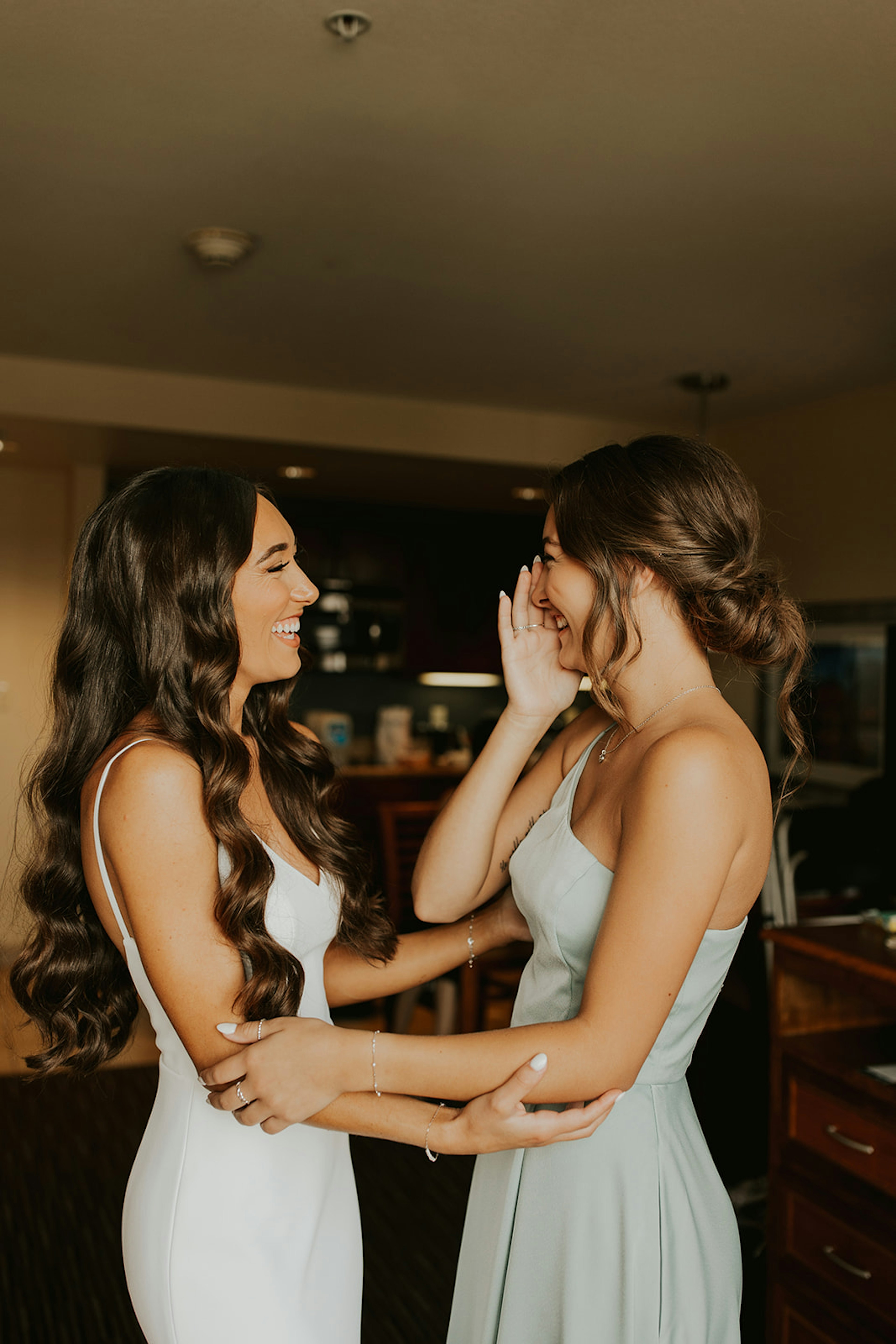 romantic-summerwedding-libertystation-brick-13-