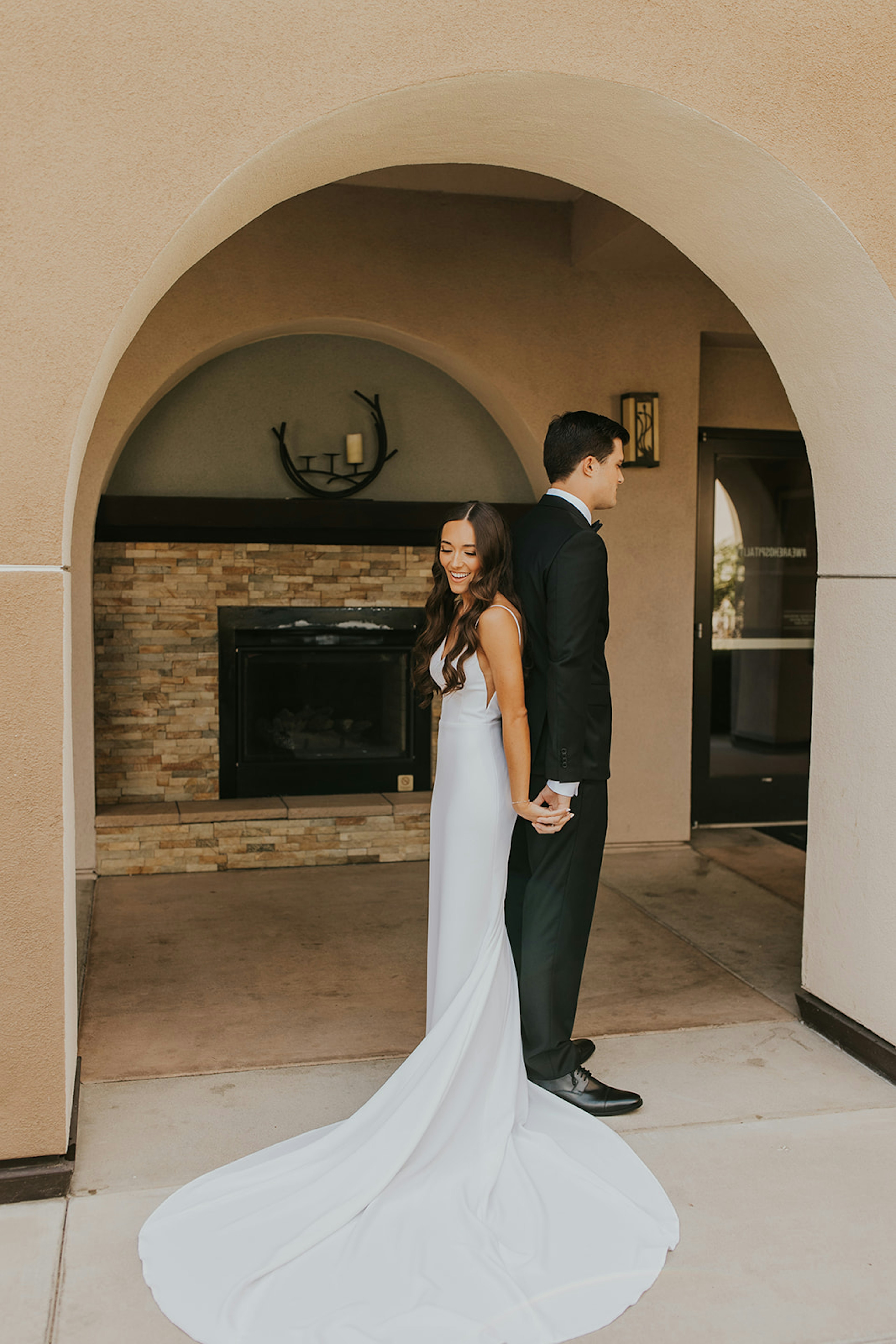 romantic-summerwedding-libertystation-brick-18-