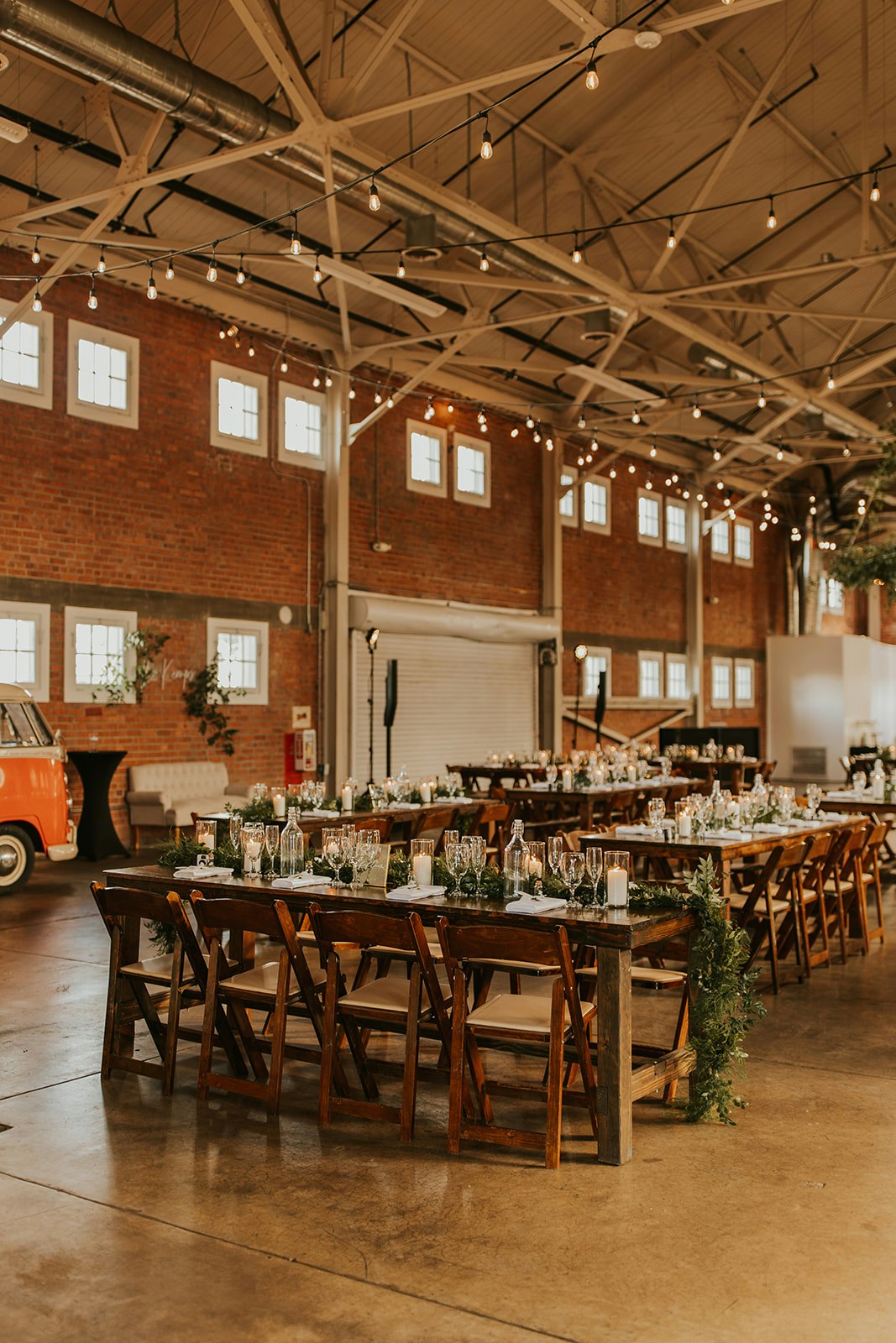 romantic-summerwedding-libertystation-brick-34-