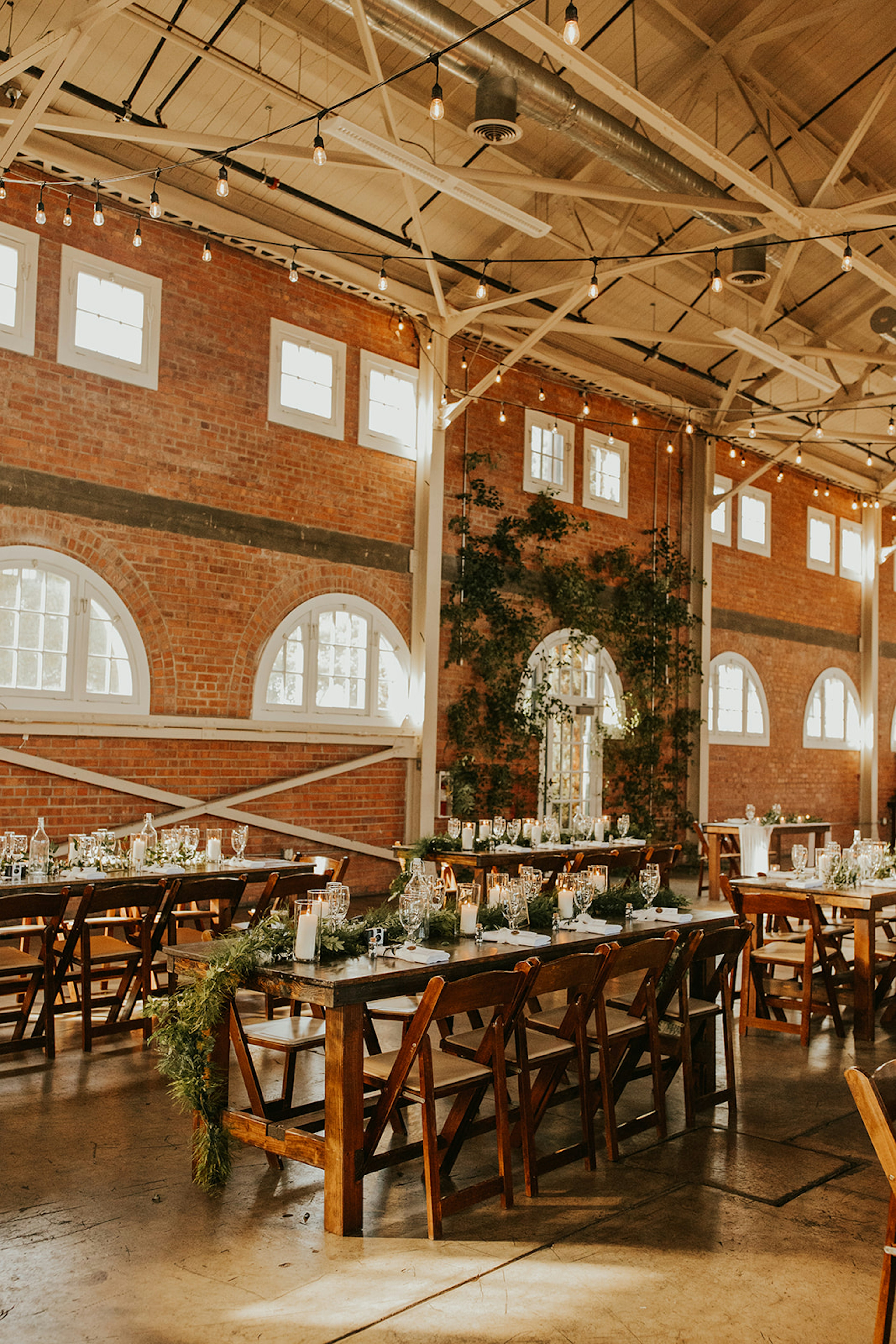 romantic-summerwedding-libertystation-brick-40-