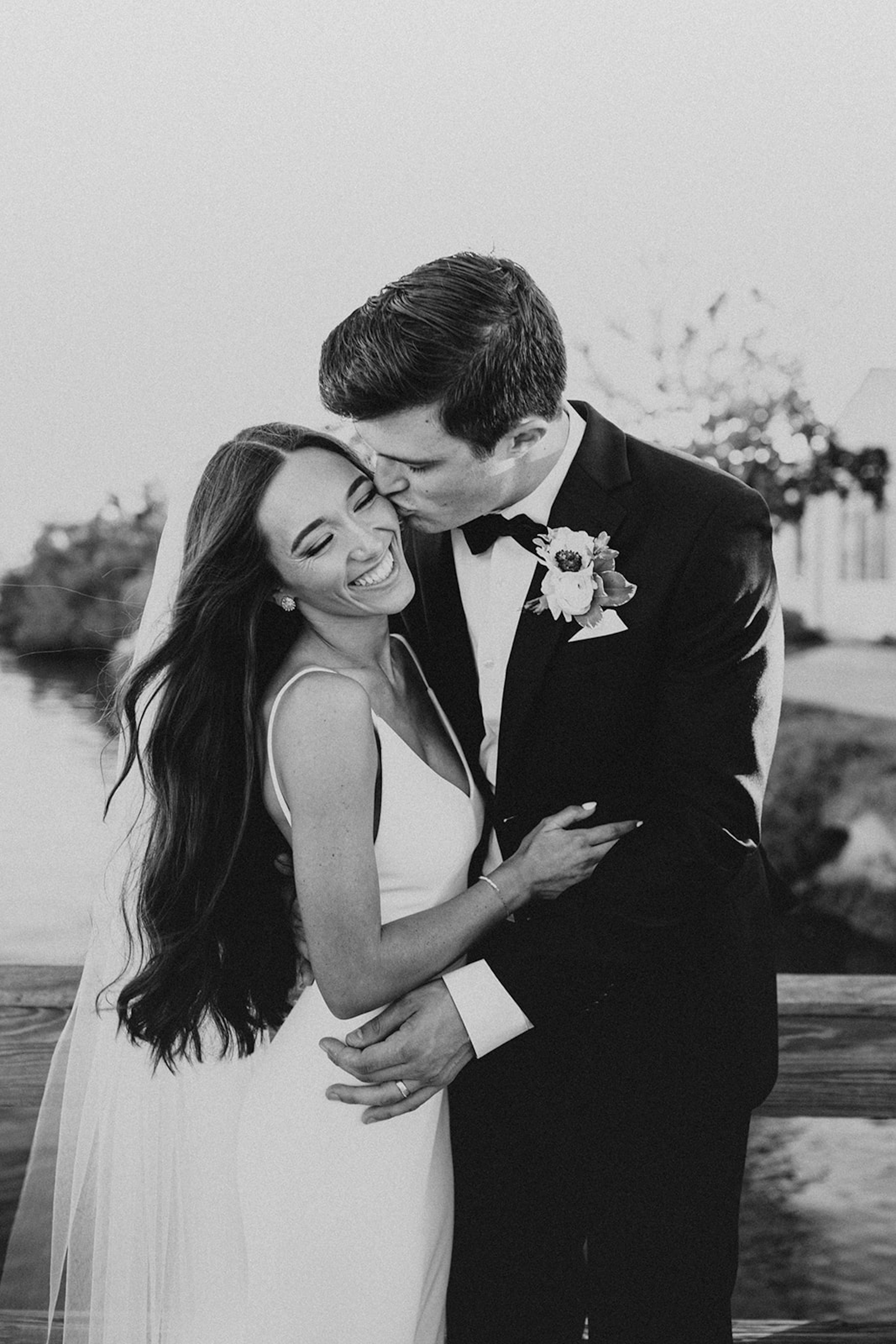 romantic-summerwedding-libertystation-brick-67-