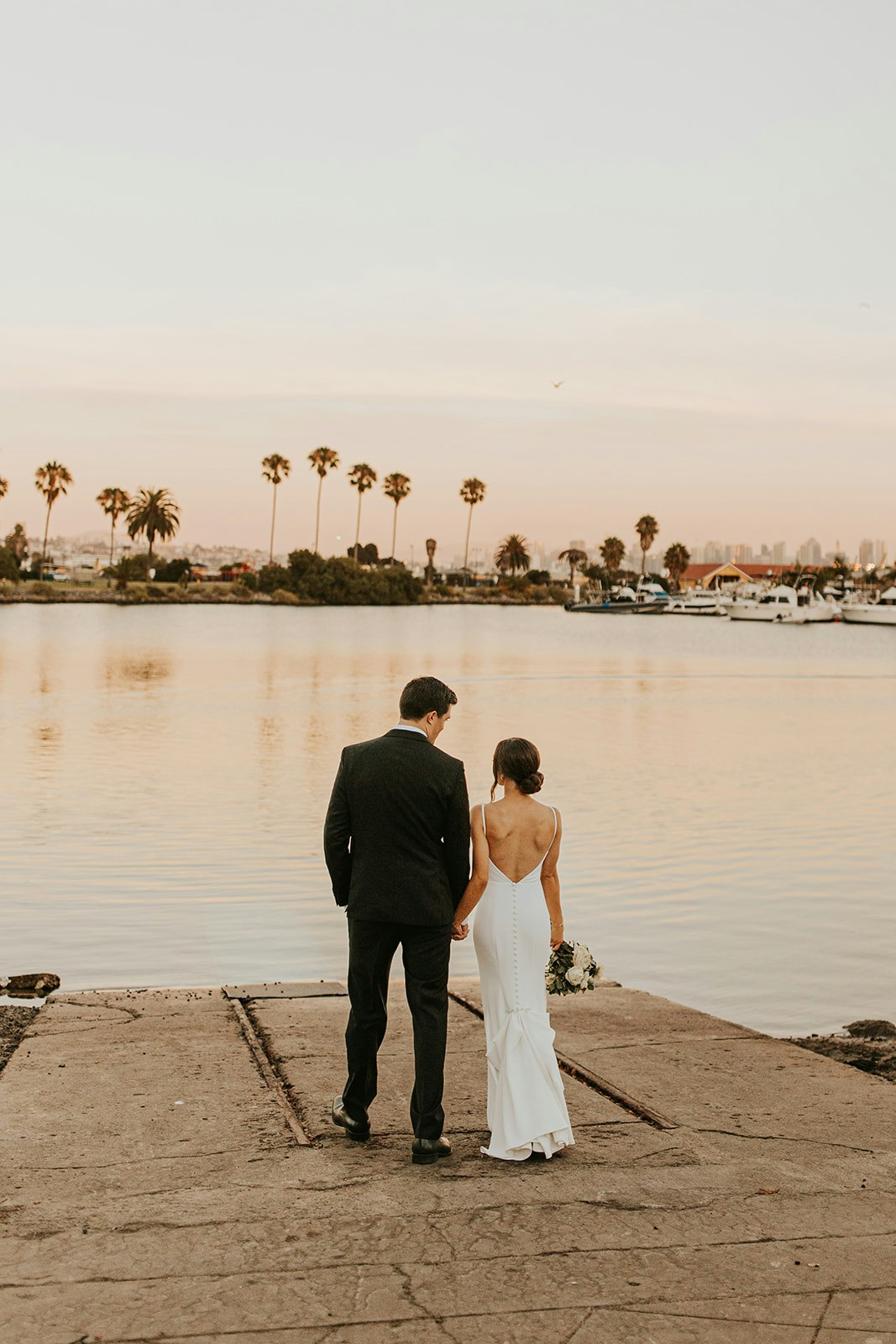 romantic-summerwedding-libertystation-brick-71-