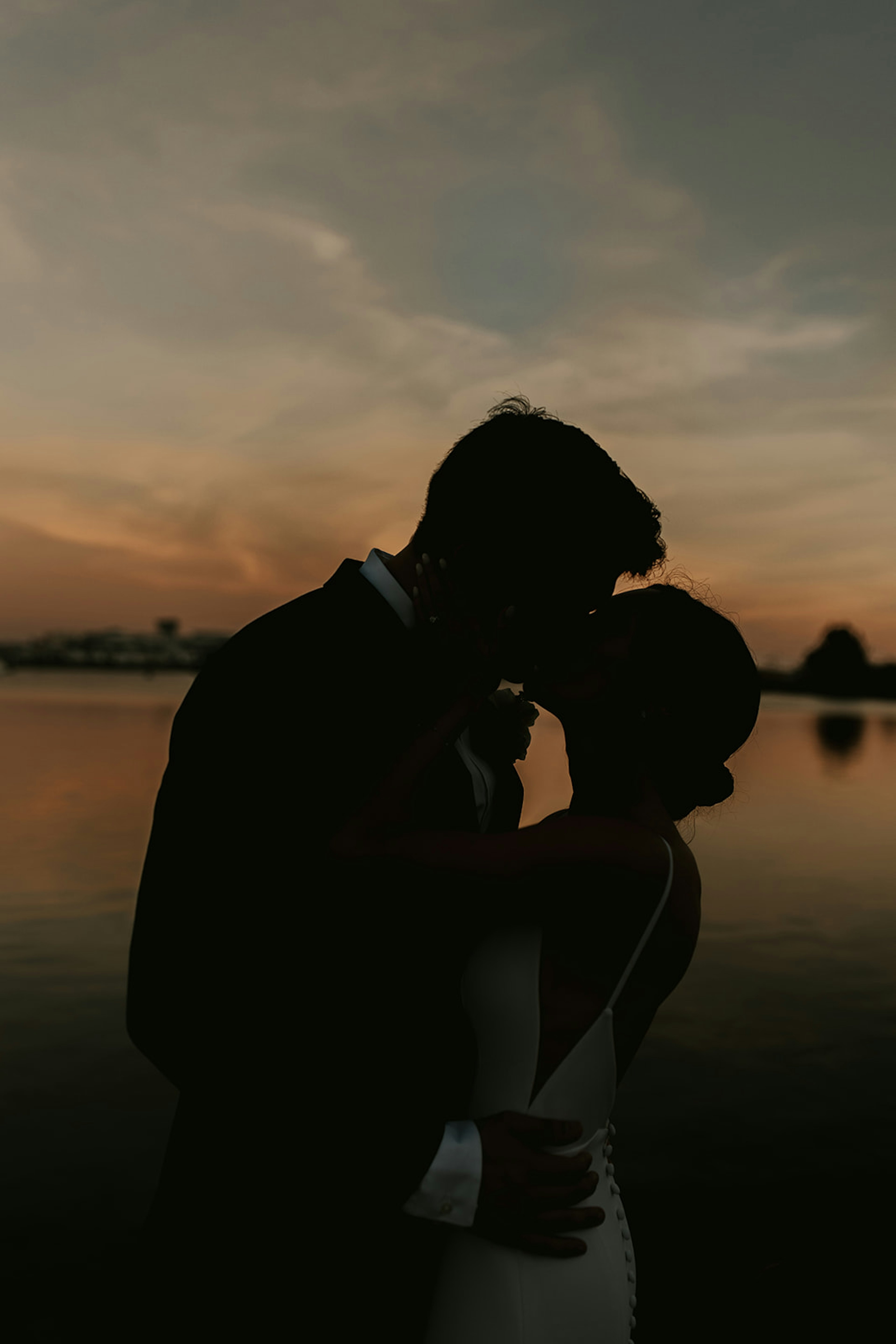 romantic-summerwedding-libertystation-brick-77-