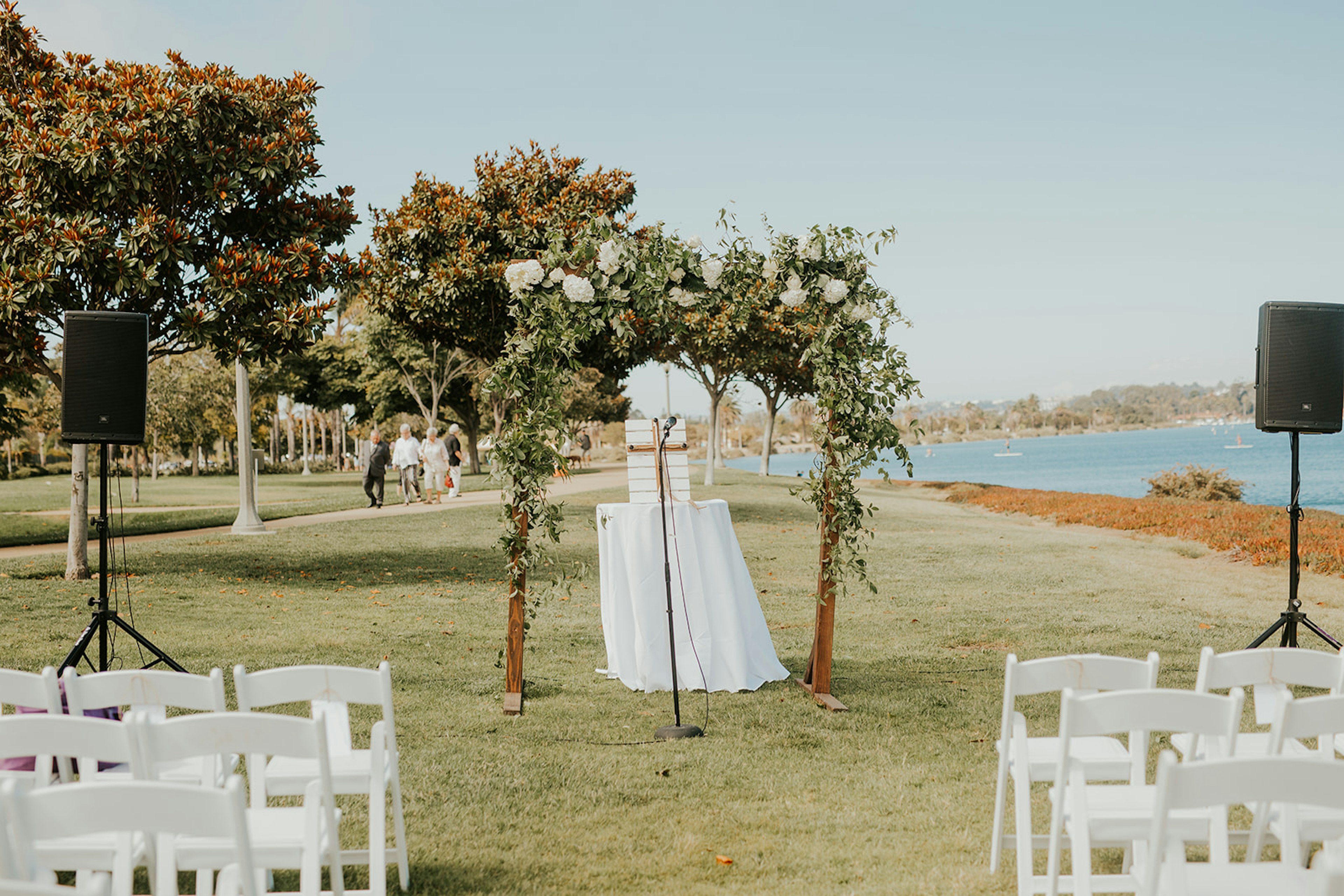 romantic-summerwedding-libertystation-brick-95-