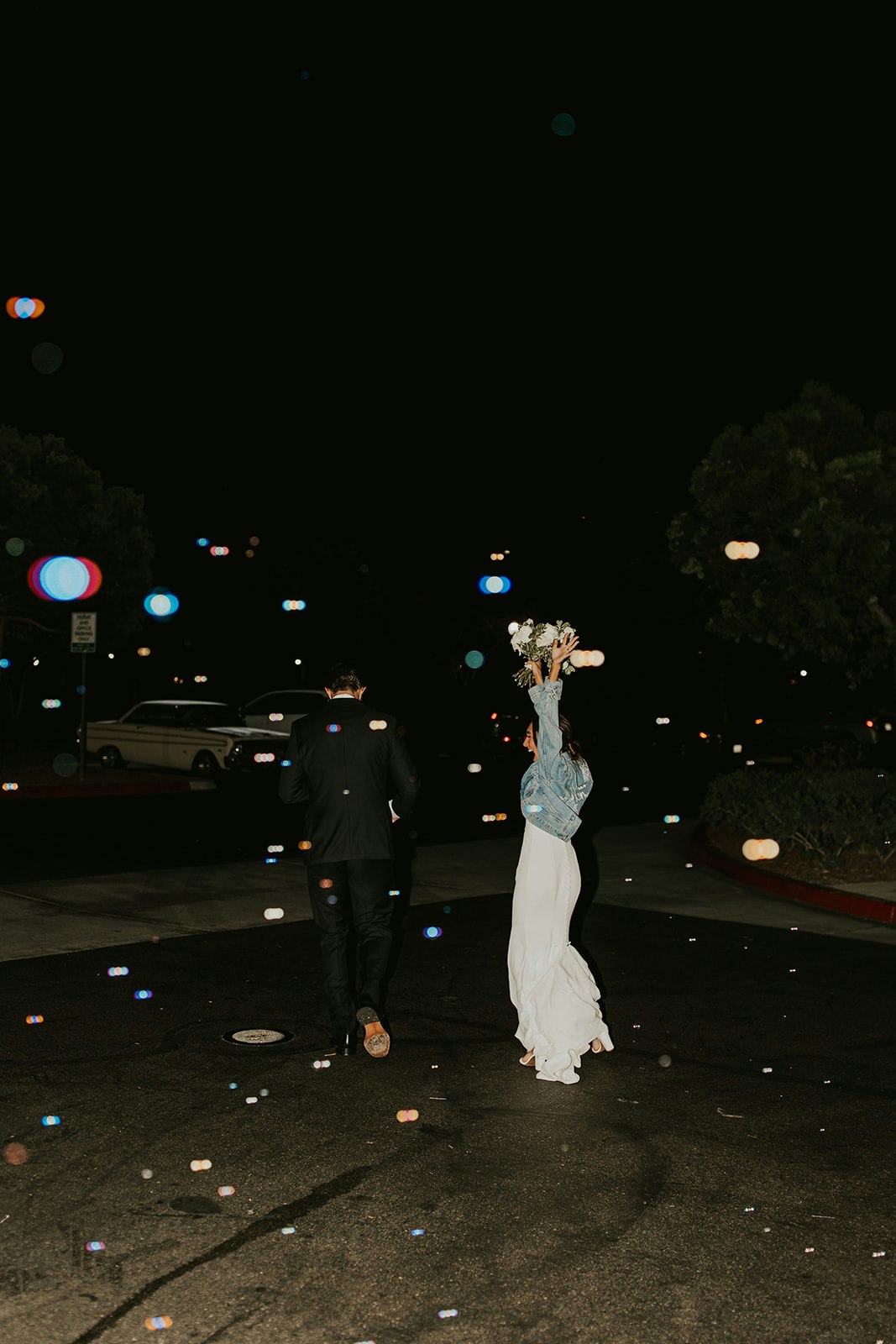 romantic-summerwedding-libertystation-brick-110-