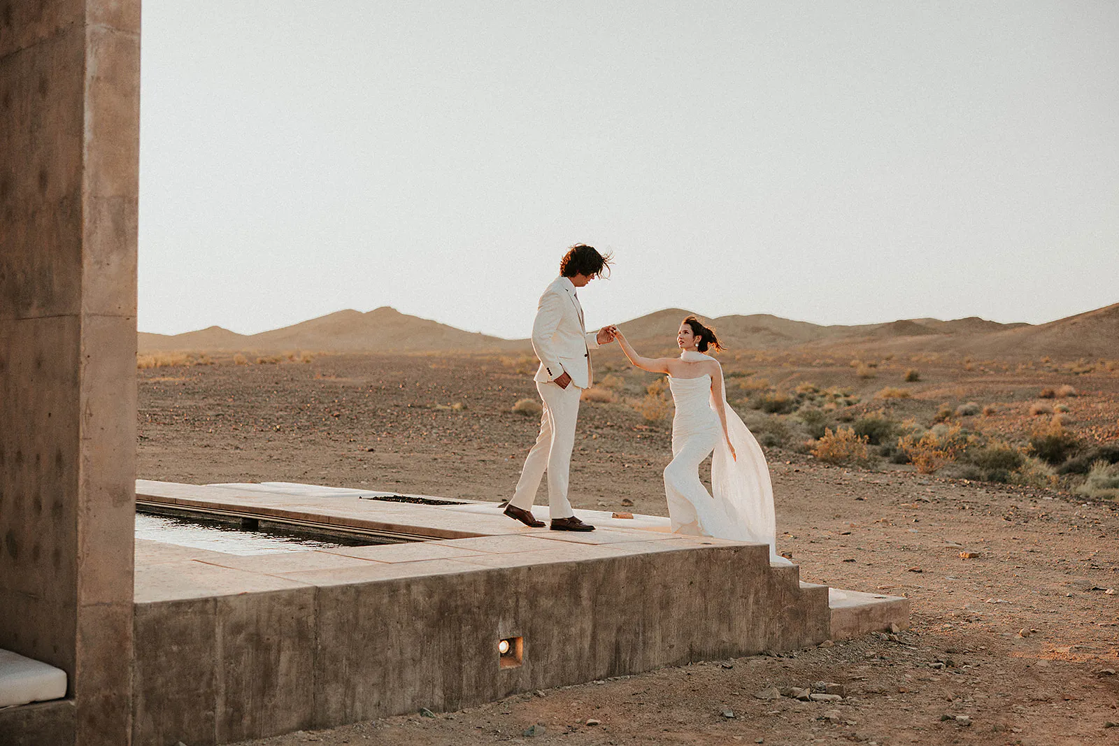 Joshua Tree elopement photos at The Folly