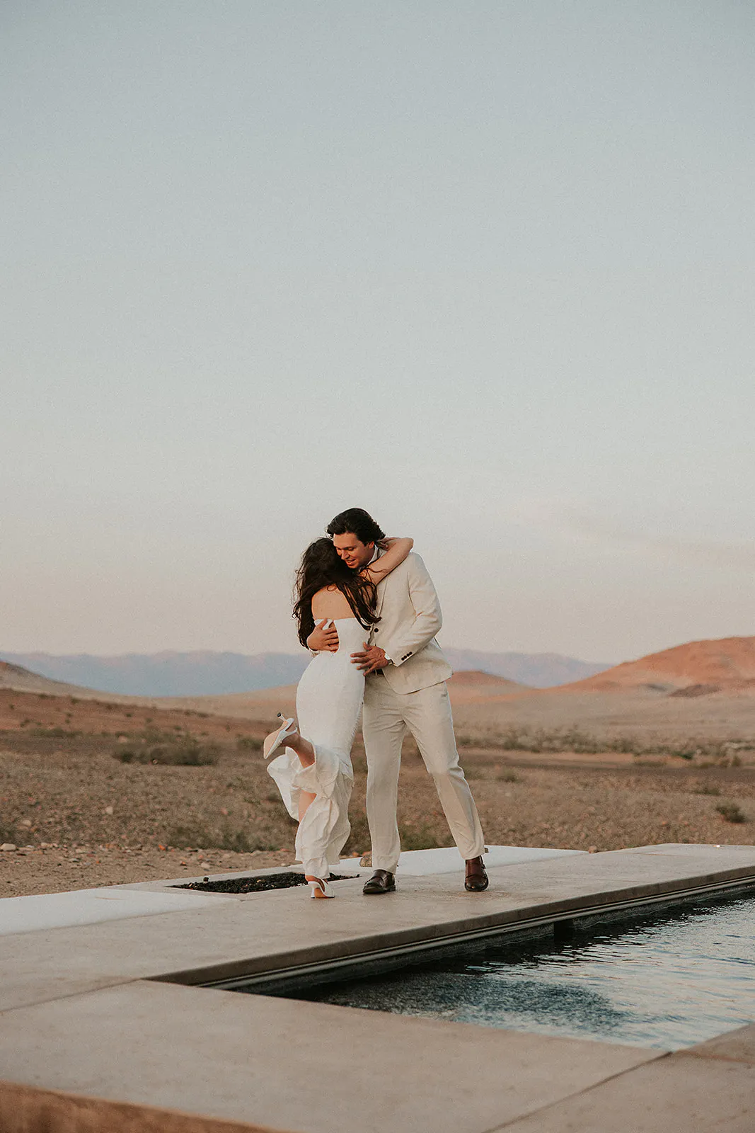 Joshua Tree elopement photos at The Folly