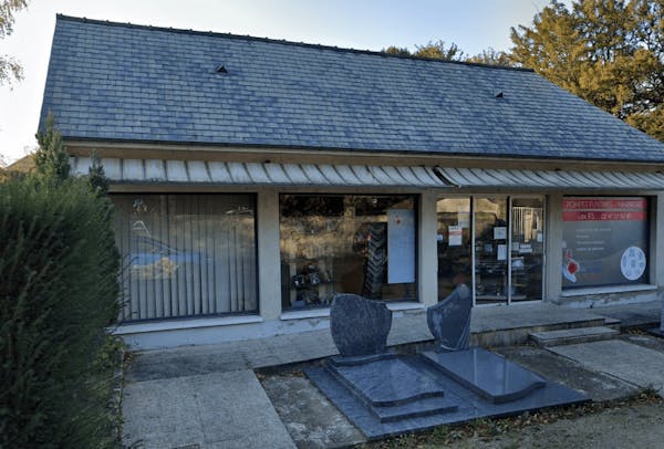 Photographie des Ifs Pompes Funèbres d'Amboise