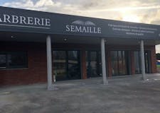 Devanture de Pompes Funèbres Semaille