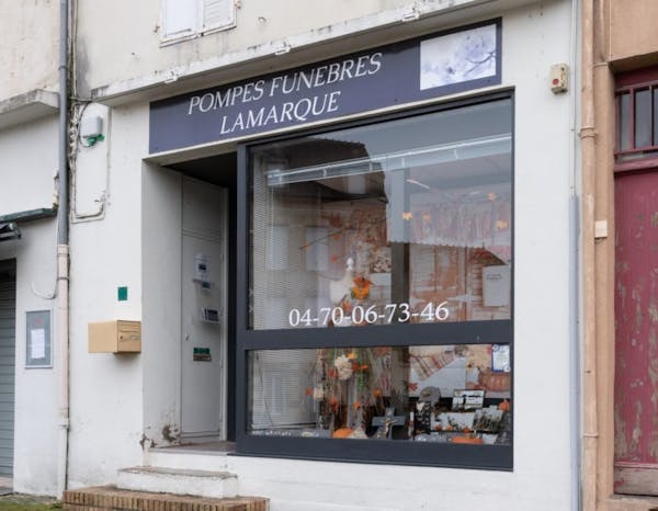 Photographie de la Pompes Funèbres Lamarque de Montmarault
