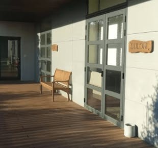 `photo de l'établissement de ${name}`