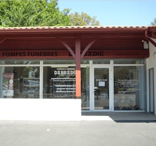 `photo de l'établissement de ${name}`