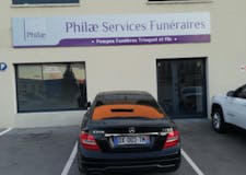 Devanture de Pompes Funèbres Trinquet Philae Funéraire
