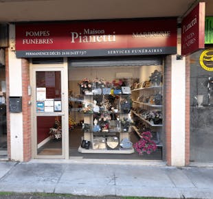 `photo de l'établissement de ${name}`