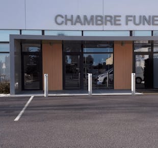 `photo de l'établissement de ${name}`