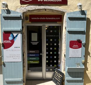 `photo de l'établissement de ${name}`