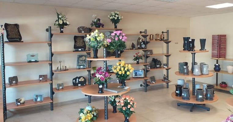 Photographie de Pompes Funèbres et Marbrerie Girard - PFG du Louroux-Béconnais