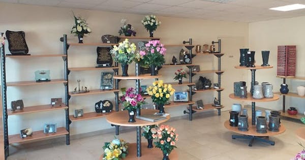 Photographie de Pompes Funèbres et Marbrerie Girard - PFG du Louroux-Béconnais