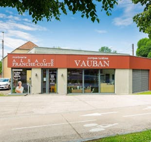 `photo de l'établissement de ${name}`