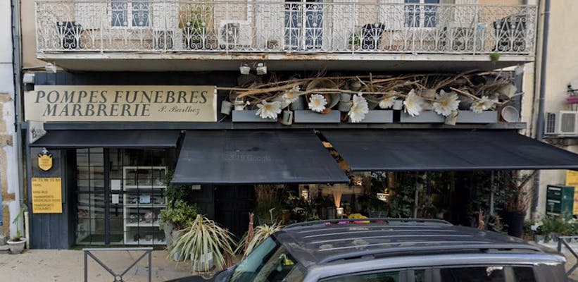 Photographie de la Pompes Funèbres Patricia Barthez de la ville de Sainte-Cécile-les-Vignes